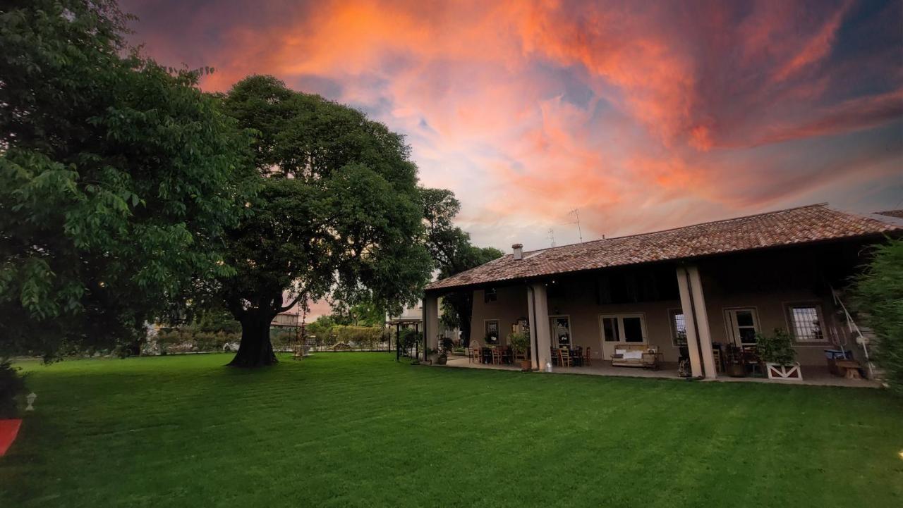 Garda Relais Antica Romelia Bed and Breakfast Montichiari Exteriör bild