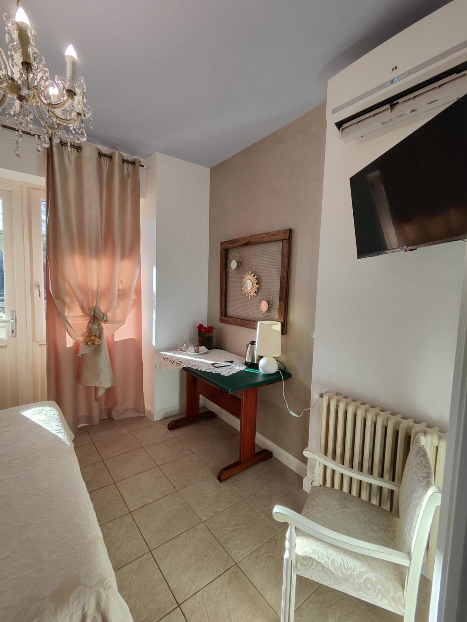 Garda Relais Antica Romelia Bed and Breakfast Montichiari Exteriör bild
