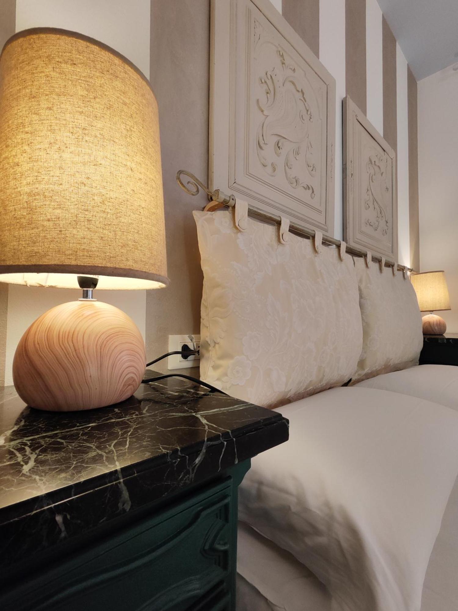 Garda Relais Antica Romelia Bed and Breakfast Montichiari Exteriör bild