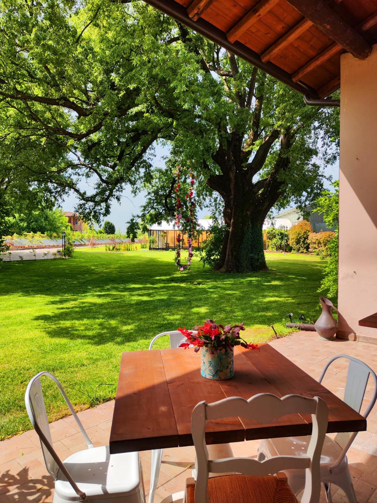 Garda Relais Antica Romelia Bed and Breakfast Montichiari Exteriör bild
